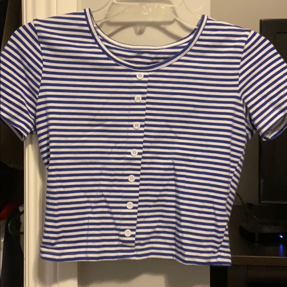 Striped cropped shirt